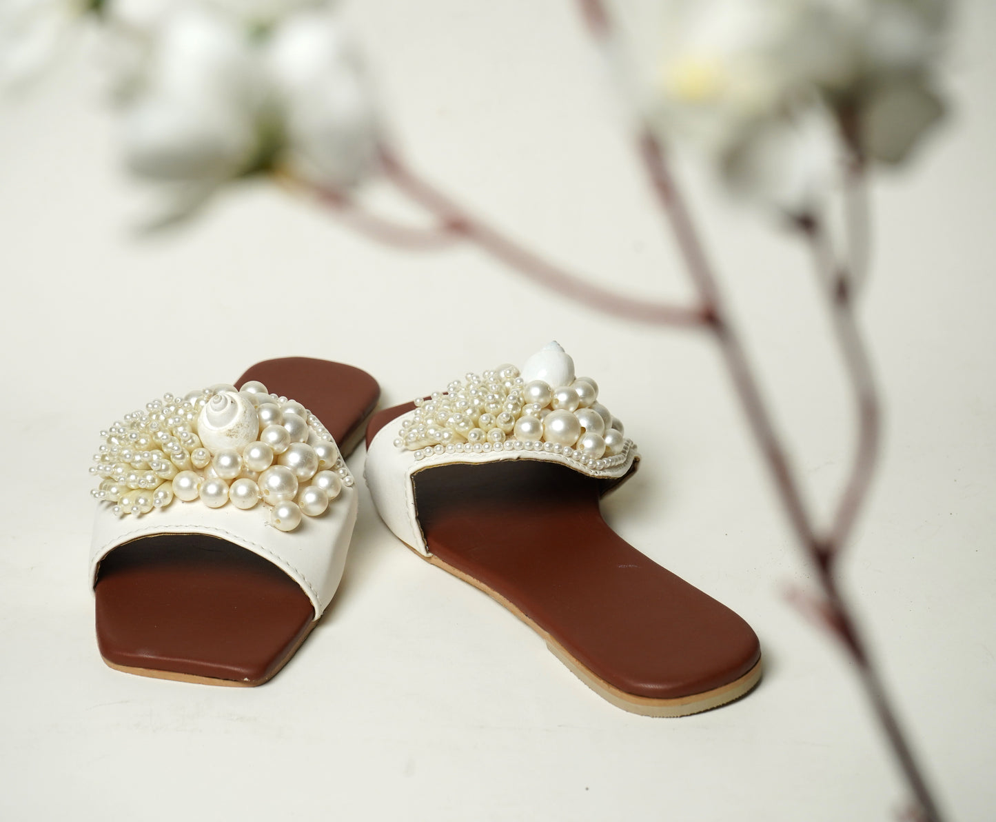 Gardenia (with shell)