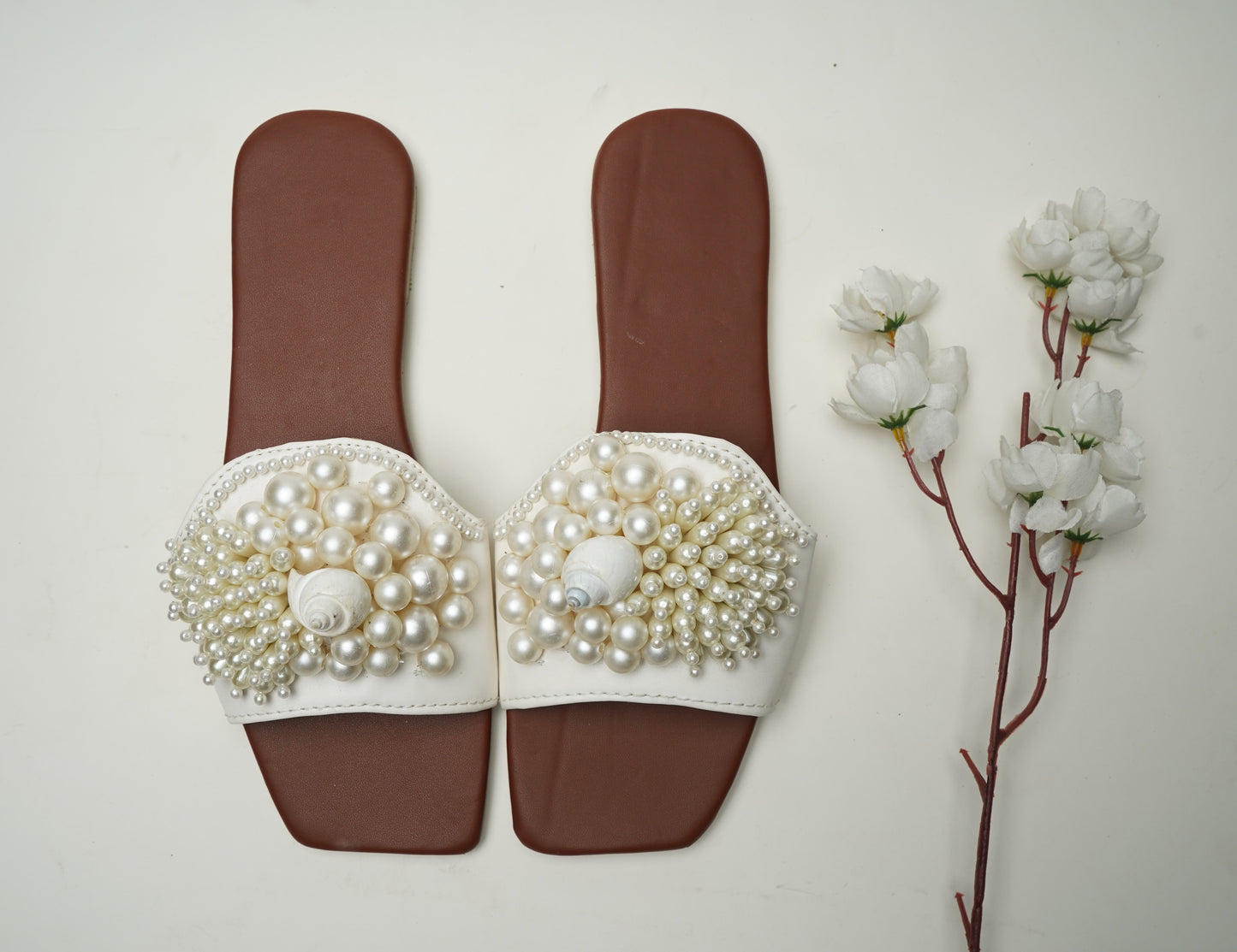 Gardenia (with shell)